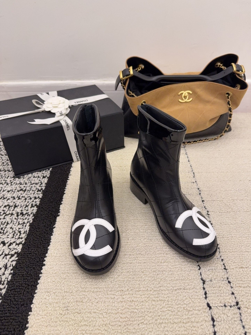 Ch**el boots